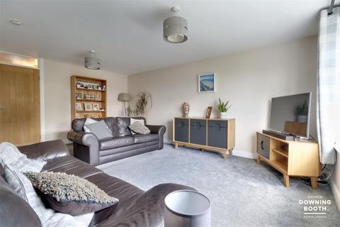 3 Kean Close, Lichfield, WS13 7EL