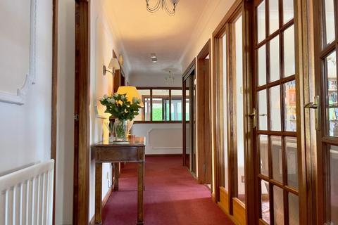 1 Broom Road, Kinross, KY13 8BU