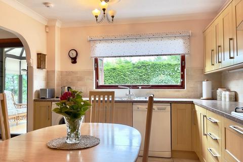 1 Broom Road, Kinross, KY13 8BU