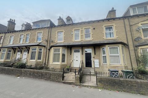 4 bedroom terraced house for sale, Little Horton Lane, Little Horton, Bradford, BD5