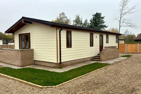 2 bedroom park home for sale, Lakeside Retreats Residential Park, , Cliff Lane NG32