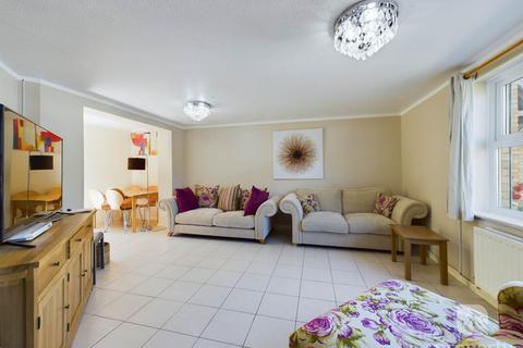 4 bedroom end of terrace house for sale, Rhodes Place, Milton Keynes MK6