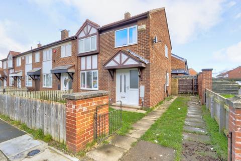 3 bedroom end of terrace house for sale, Sandringham Road, Grangetown, TS6