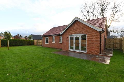 2 bedroom detached bungalow for sale, Wissett Road, Halesworth, Suffolk