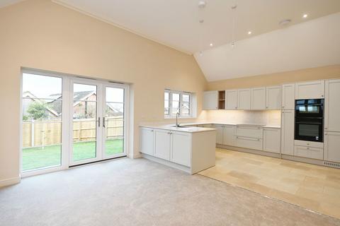 2 bedroom detached bungalow for sale, Wissett Road, Halesworth, Suffolk