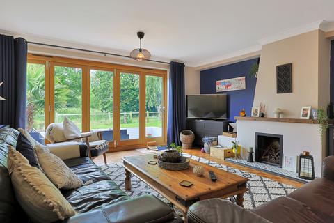 6 Dodds Mead, Haslingfield, Cambridge, CB23 1LD