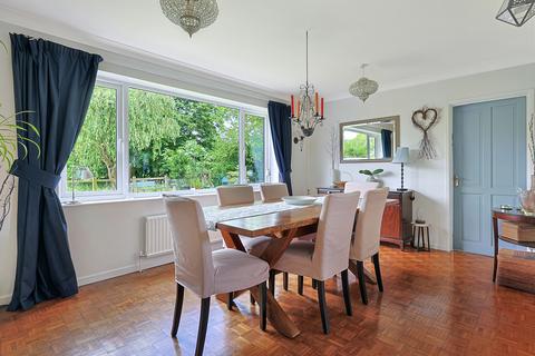 6 Dodds Mead, Haslingfield, Cambridge, CB23 1LD