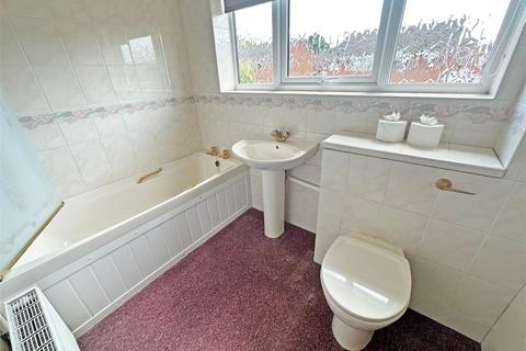 3 bedroom semi-detached house for sale, Willow Drive, Cheswick Green, Solihull, B90 4HW