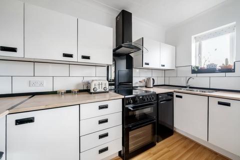 2 bedroom apartment to rent, Portsmouth Road, Cobham, Surrey, KT11