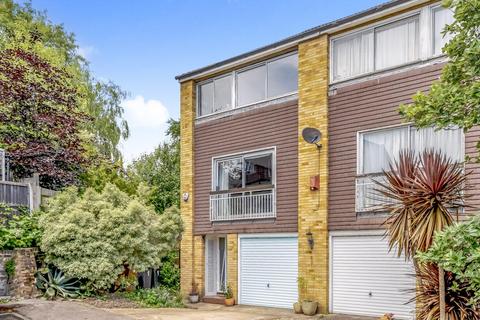 3 bedroom terraced house for sale, Bowmans Lea, London