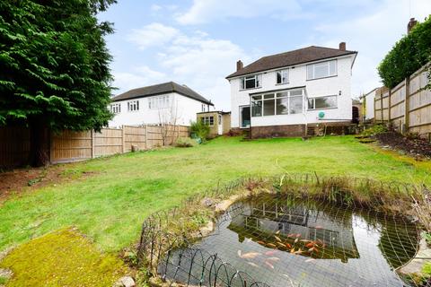 3 bedroom detached house to rent, Yester Road Chislehurst BR7