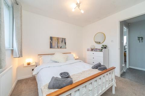 2 bedroom terraced house to rent, Gilberstoun Wynd, Brunstane, Edinburgh, EH15