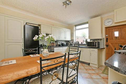 4 bedroom terraced house for sale, St. Johns Road, Unstone, Dronfield,  S18 4AJ