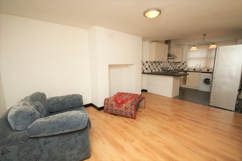 Apartment in West Yorkshire - View 3