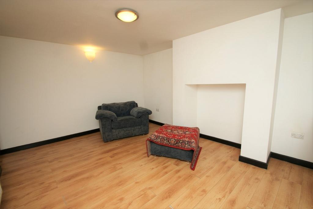 Apartment in West Yorkshire - View 4