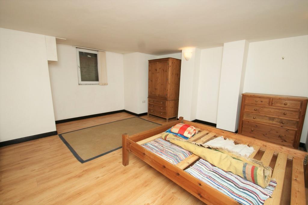Apartment in West Yorkshire - View 5