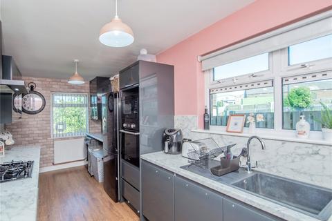 16 Bierley View, Bradford, BD4 6HP