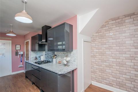 16 Bierley View, Bradford, BD4 6HP