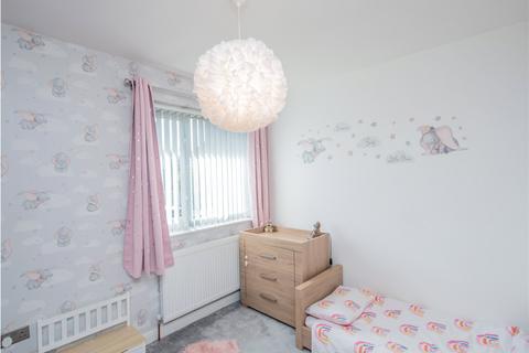 16 Bierley View, Bradford, BD4 6HP