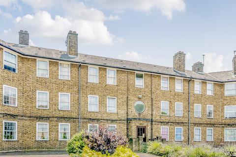 74 Brockill Crescent, London, SE4 2QB