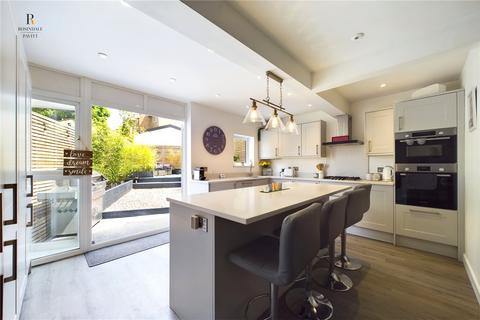 13 Stanley Square, Carshalton, SM5 4LX