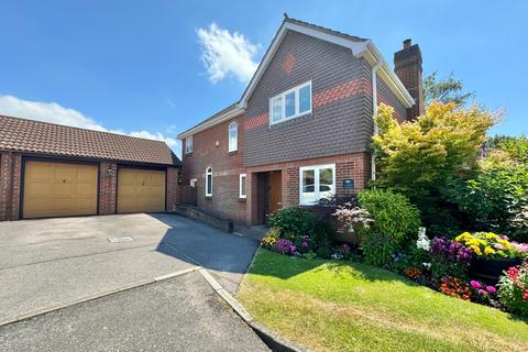 4 bedroom detached house for sale, Marken Close, Locks Heath