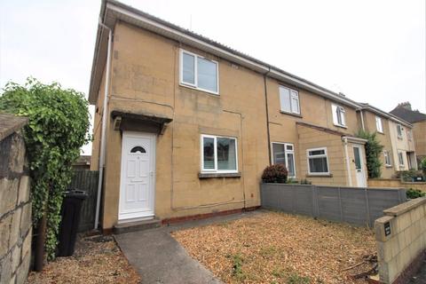 3 bedroom end of terrace house to rent, Shophouse Road, Bath