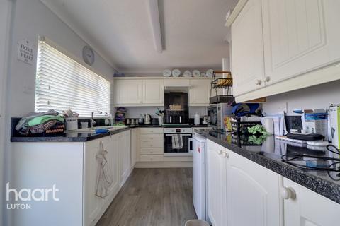 2 bedroom park home for sale, Residential Park, Luton