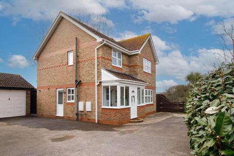 3 bedroom detached house for sale, Woodborough Close, Bracklesham Bay, West Sussex, PO20