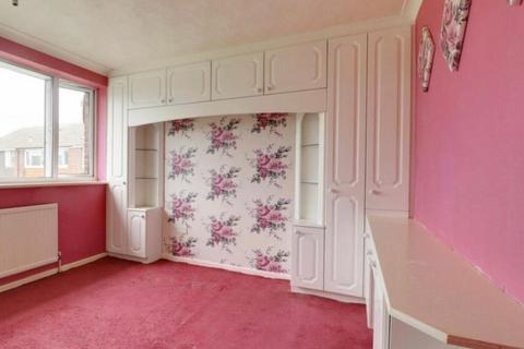 3 bedroom terraced house for sale, Kinross Crescent, Luton, Bedfordshire, LU3 3JS