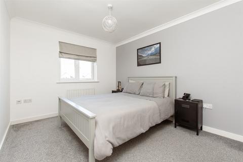 2 bedroom apartment for sale, The Lakes, Larkfield, Kent