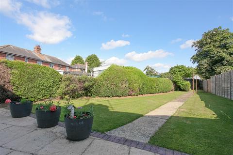 3 bedroom end of terrace house for sale, Grange Road, Banbury, OX16 9AY