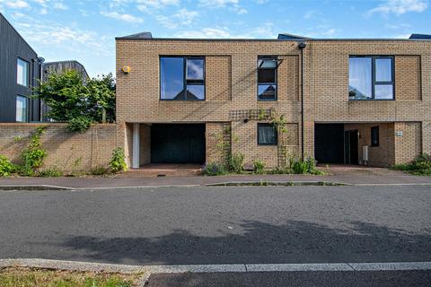 3 bedroom semi-detached house to rent, Chalkwells Way, Trumpington, Cambridge, Cambridgeshire, CB2