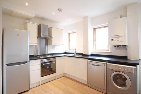 1 bedroom apartment to rent, Green Lanes, Palmers Green, London, N13
