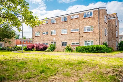 1 bedroom flat for sale, Cunningham Close, Southend-On-Sea SS3
