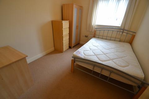 2 bedroom flat to rent, Meridian Square, Stretford Road, Manchester. M15 5JH