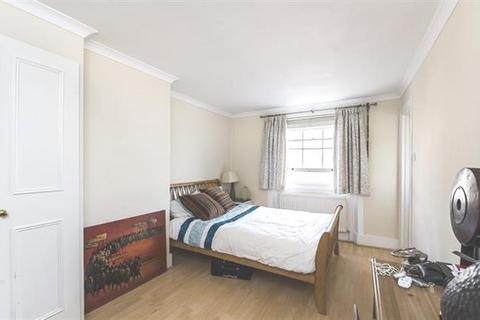 3 bedroom flat to rent, BROMPTON SQUARE, London, SW3