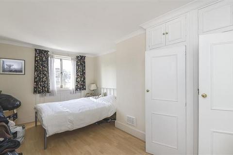 3 bedroom flat to rent, BROMPTON SQUARE, London, SW3