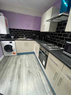 1 bedroom in a house share to rent, Buckley Lane, Bolton