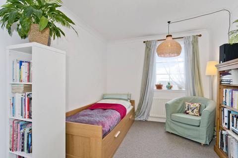 3 bedroom flat for sale, 86/4 Orchard Brae Avenue, Craigleith, Edinburgh, EH4 2GB