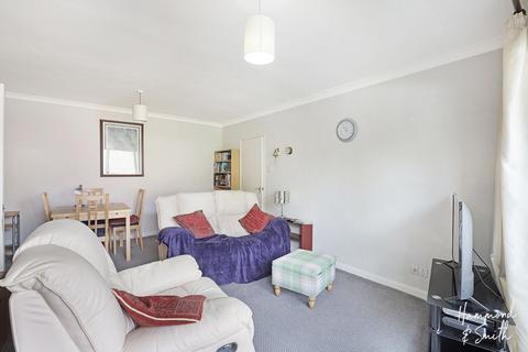 1 bedroom flat for sale, Cedar Court, Epping CM16