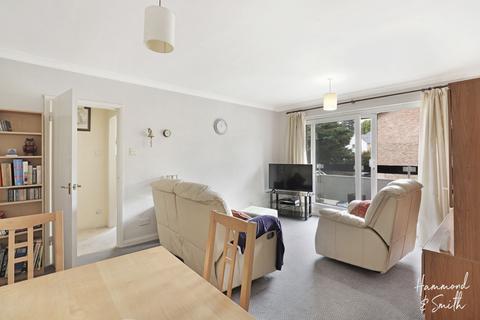 1 bedroom flat for sale, Cedar Court, Epping CM16