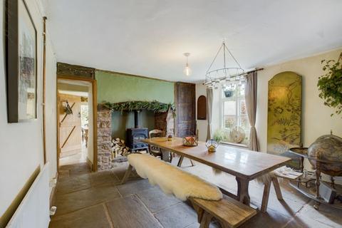 Kilnevin Ayleford, Blakeney, GL15 4AN