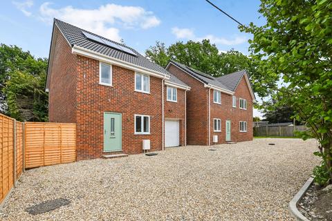 4 bedroom detached house for sale, Primula Road, Bordon, Hampshire