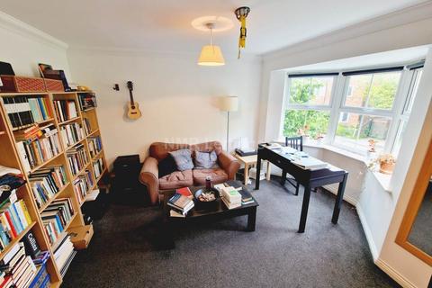 5 bedroom townhouse to rent, Herons Court, Durham