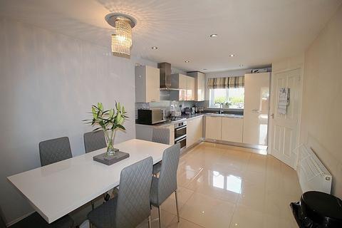 4 bedroom semi-detached house for sale, Jasmine Gardens, Swallownest, Sheffield