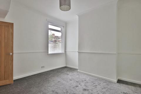 2 bedroom end of terrace house for sale, Edgecumbe Street, Hull, HU5 2EU