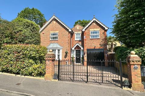 5 bedroom detached house for sale, Peninsular Close, CAMBERLEY GU15