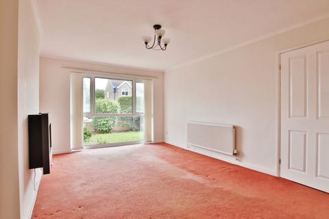 2 bedroom semi-detached bungalow for sale, Lincoln Green, Hull, HU4 7SY