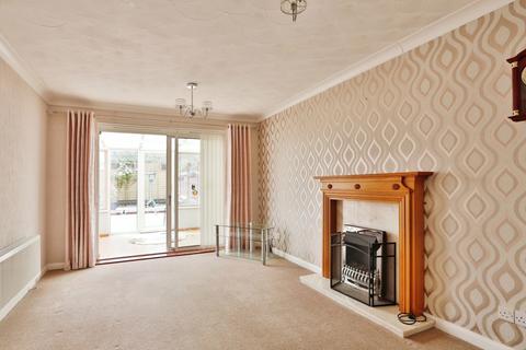 2 bedroom bungalow for sale, Beech Close, Sproatley, Hull,  HU11 4XB